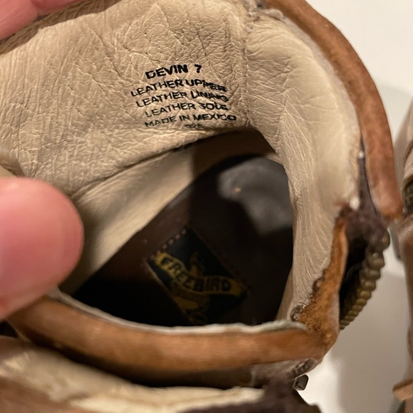 Freebird by Steve Madden white leather lace up boots - Picture 5 of 5